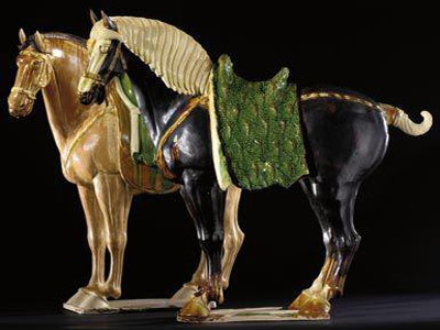 稀有唐三彩陶馬天價(jià)被拍走