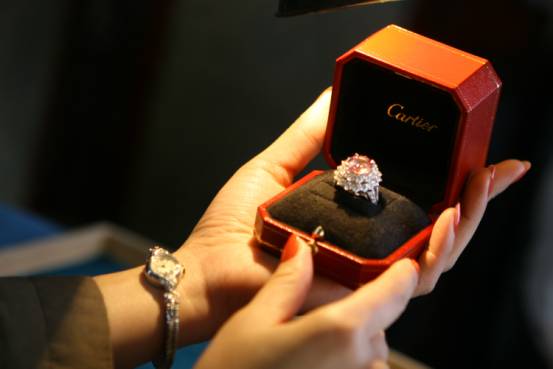 鉆石小鳥蟬聯年度網絡零售百強殊榮