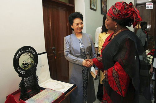 給外國客戶贈送禮品應遵循哪些原則？