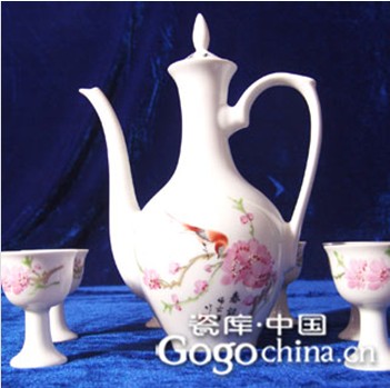 “水點桃花”酒具