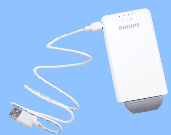 飛利浦DLP2261移動電源舞臺獨秀 如假包換“白富美”