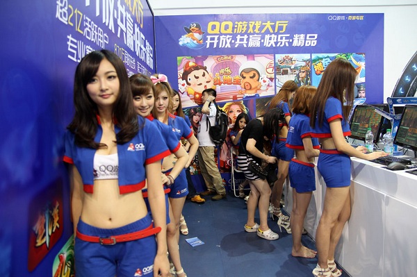 穿得少就賣得多？十年CJ為哪般