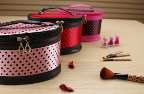 如何挑選適合自己的化妝包