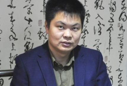 天寶飾品駱天寶：行業(yè)洗牌重在洗腦