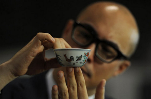 明成化斗彩雞缸杯成交價刷新紀錄