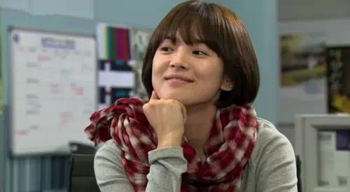 太平輪駛過(guò)，看喬妹如何巧搭絲巾成焦點(diǎn)！