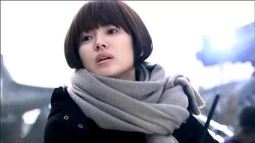 太平輪駛過(guò)，看喬妹如何巧搭絲巾成焦點(diǎn)！